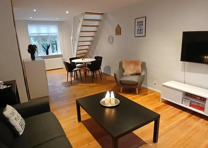 Ved Stranden Og Centrum