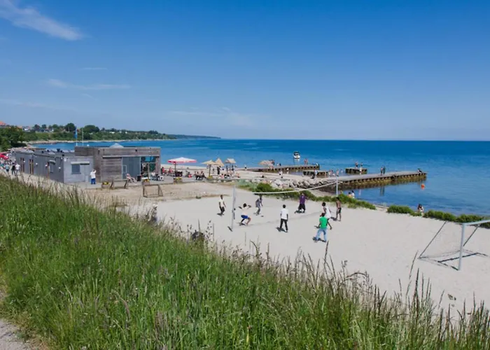 Ved Stranden Og Centrum *